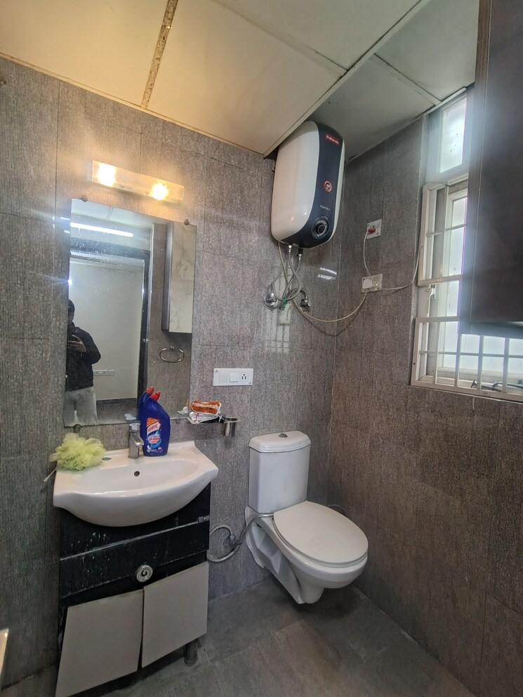 Master Bedroom, krishna-apra-royal-court 3 Bedroom 1855 Sq.Ft. Apartment In Sector 16 Greater Noida Greater Noida 9796529