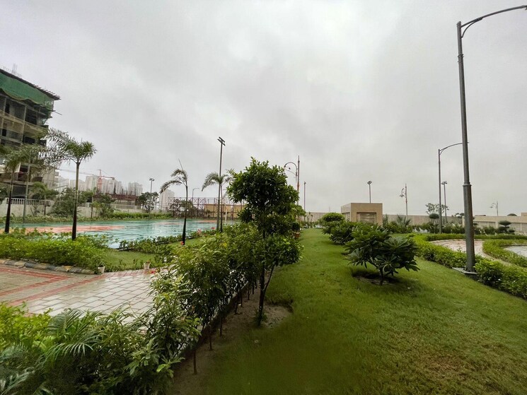 Garden, samridhi-luxuriya-avenue 2 Bedroom 1245 Sq.Ft. Apartment In Sector 150 Noida 9796358