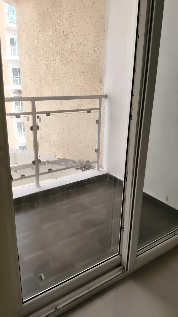 Balcony, samridhi-luxuriya-avenue 2 Bedroom 1245 Sq.Ft. Apartment In Sector 150 Noida 9796358