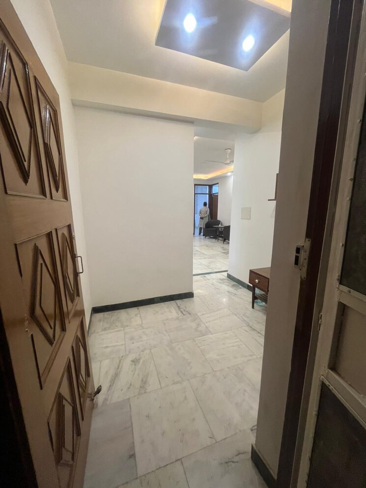 Room, sector 4 dwarka 4 Bedroom 1900 Sq.Ft. Apartment In Sector 4 Dwarka Delhi 9796725