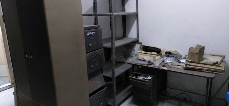 Kitchen, camac street Commercial Office Space 1000 Sq.Ft. In Camac Street Kolkata 9796691