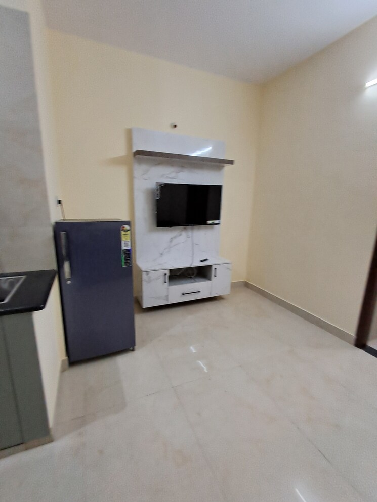 Room, koramangala 1 Bedroom 500 Sq.Ft. Builder Floor In Koramangala Bangalore 9796825