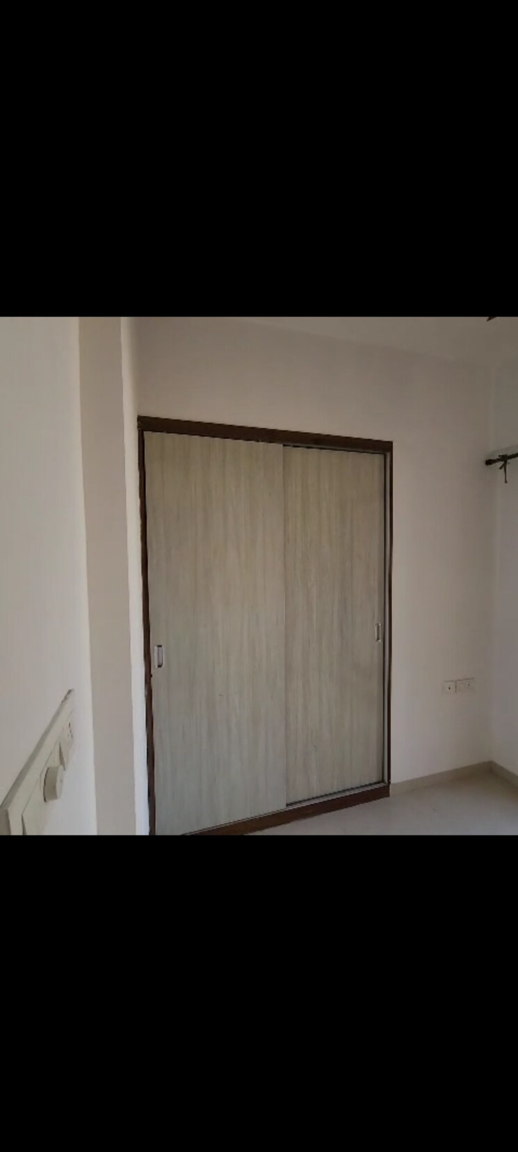 Room, runwal-eirene 2.5 Bedroom 1100 Sq.Ft. Apartment In Balkum Pada Thane 9797011