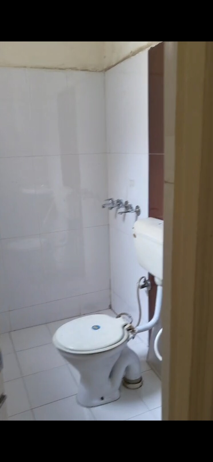 Bathroom, vip road 3 Bedroom 2000 Sq.Ft. Apartment In Vip Road Zirakpur 9797399