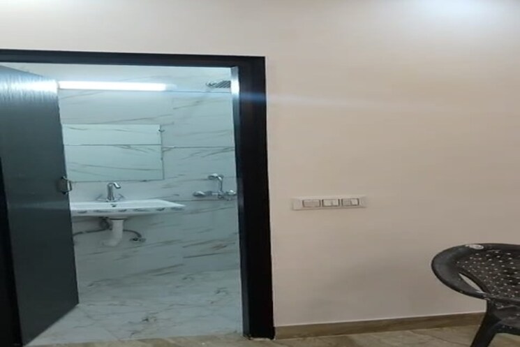 Room, khirki extension 2 Bedroom 668 Sq.Ft. Apartment In Khirki Extension Delhi 9797128