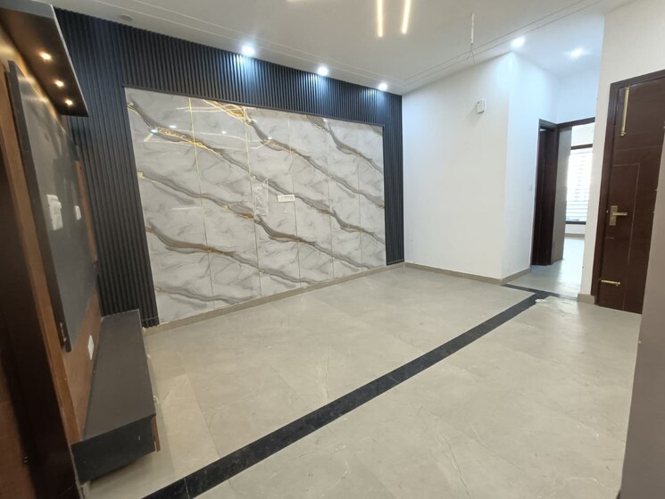 Room, patiala road 3 Bedroom 1058 Sq.Ft. Independent House In Patiala Road Zirakpur 9797823