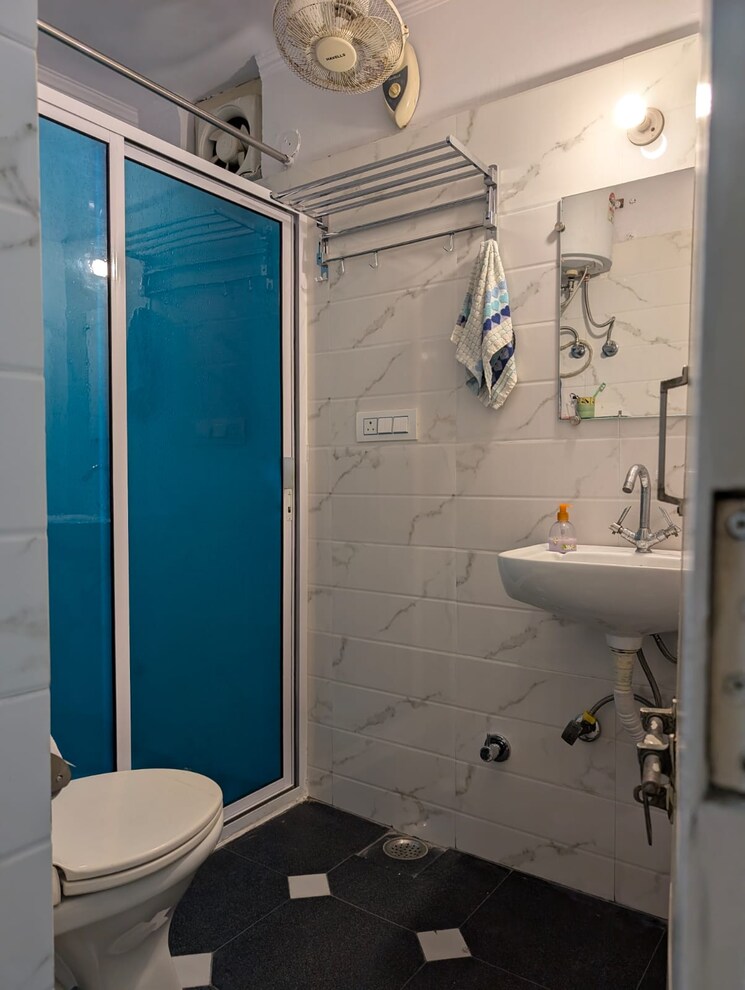 Bathroom, sector 18a dwarka 3 Bedroom 1400 Sq.Ft. Apartment In Sector 18a Dwarka Delhi 9797807