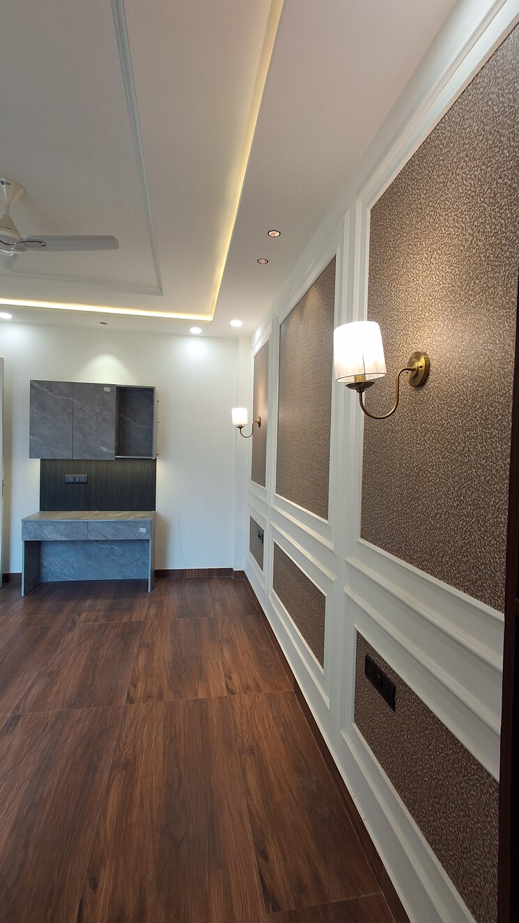 Room, sector 85 3 Bedroom 250 Sq.Yd. Builder Floor In Sector 85 Faridabad 9798044