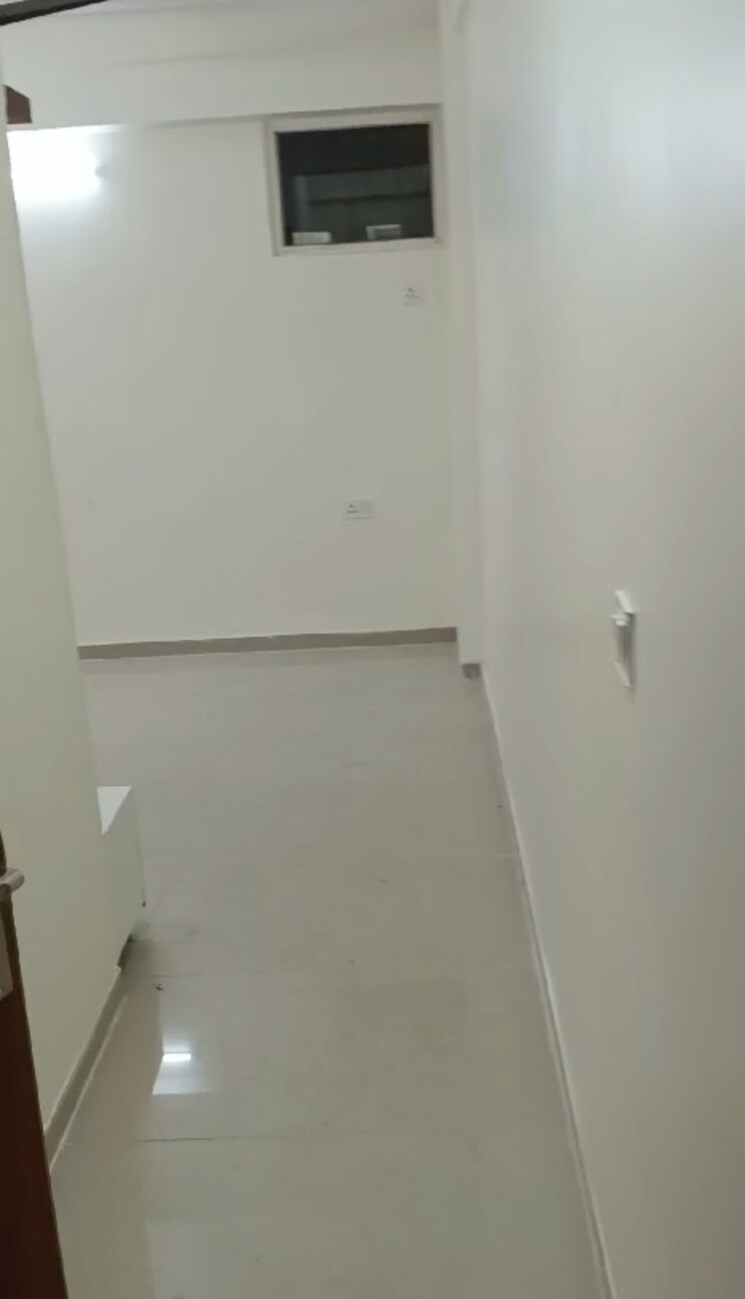 Room, shree-vardhman-green-court 2 Bedroom 690 Sq.Ft. Apartment In Sector 90 Gurgaon 9798105