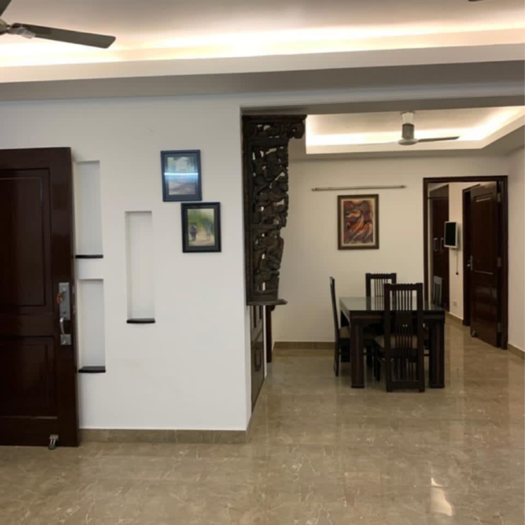 Room, rohini 4 Bedroom 2200 Sq.Ft. Apartment In Rohini Delhi 9798277