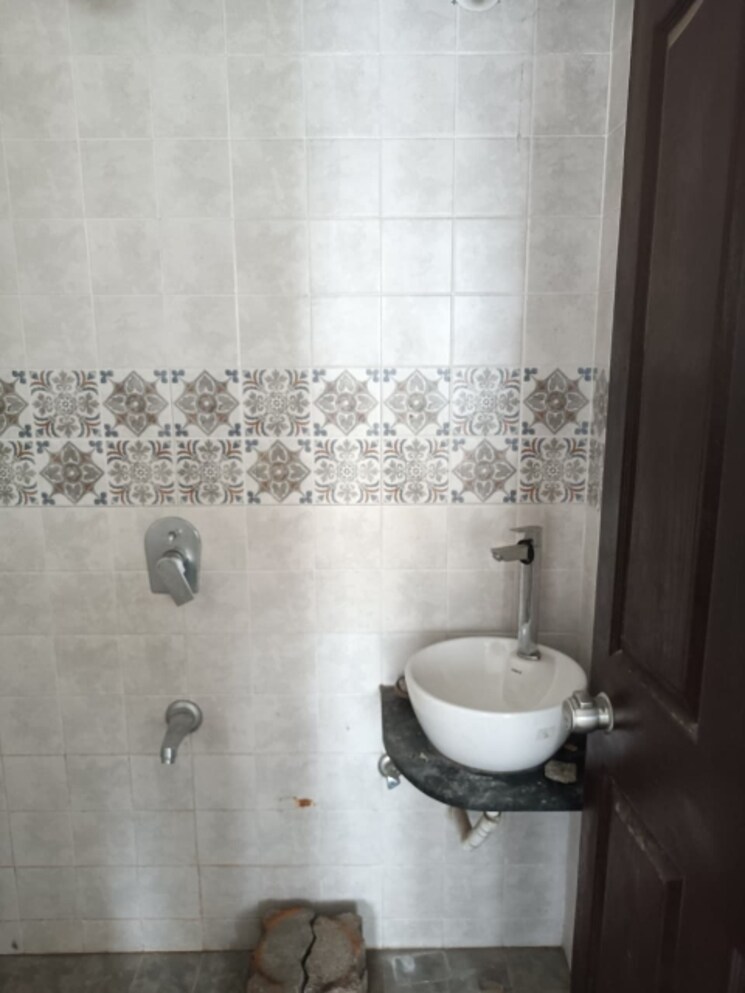 Bathroom, shankeshwar-dang-ikon 3 Bedroom 1300 Sq.Ft. Apartment In Ravet Pune 9798322