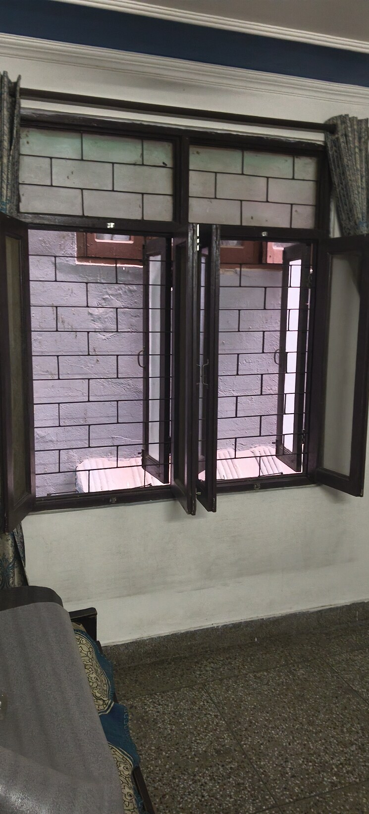 Room, batla house 2 Bedroom 630 Sq.Ft. Builder Floor In Batla House Delhi 9798256