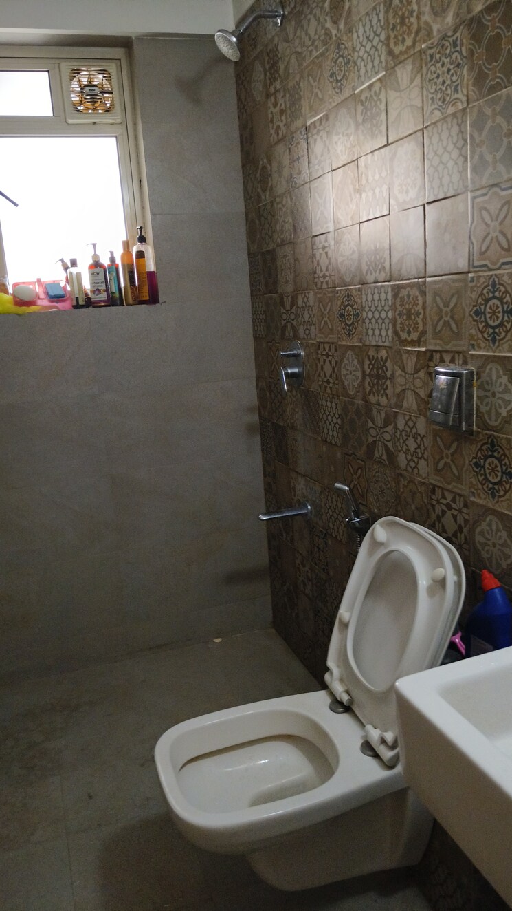 Bathroom, supreme-estia-phase-1 3 Bedroom 1407 Sq.Ft. Apartment In Baner Pune 9799262