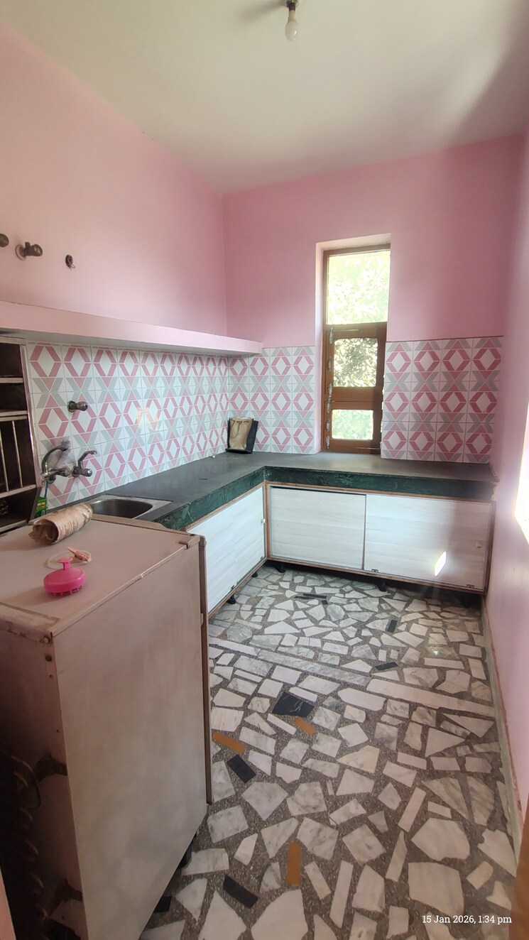 Kitchen, saurabh-niwas 1 RK 420 Sq.Ft. Independent House In Sector 40 Gurgaon 9799591