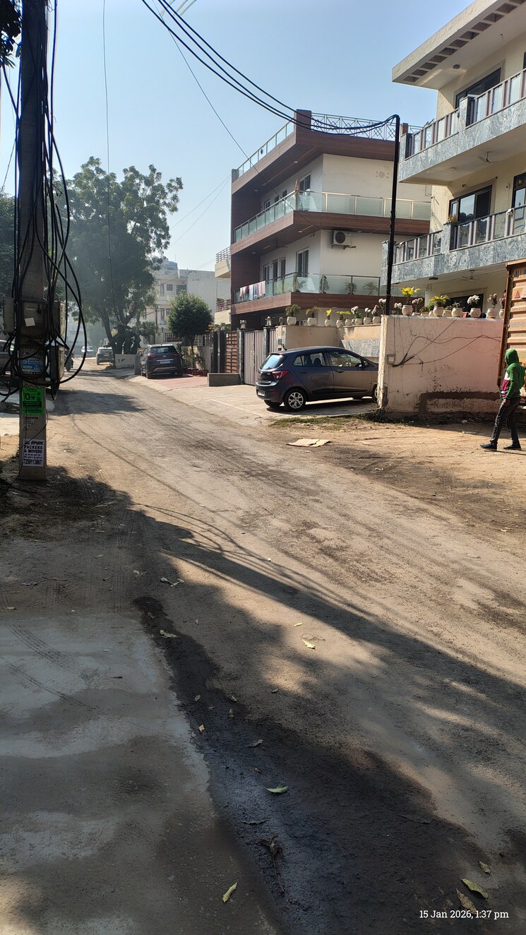 Exterior View, saurabh-niwas 1 RK 420 Sq.Ft. Independent House In Sector 40 Gurgaon 9799591