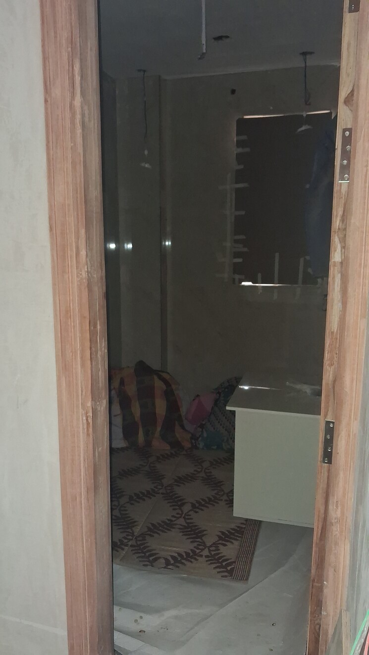 undefined, sector 85 3 Bedroom 234 Sq.Yd. Builder Floor In Sector 85 Faridabad 9799612