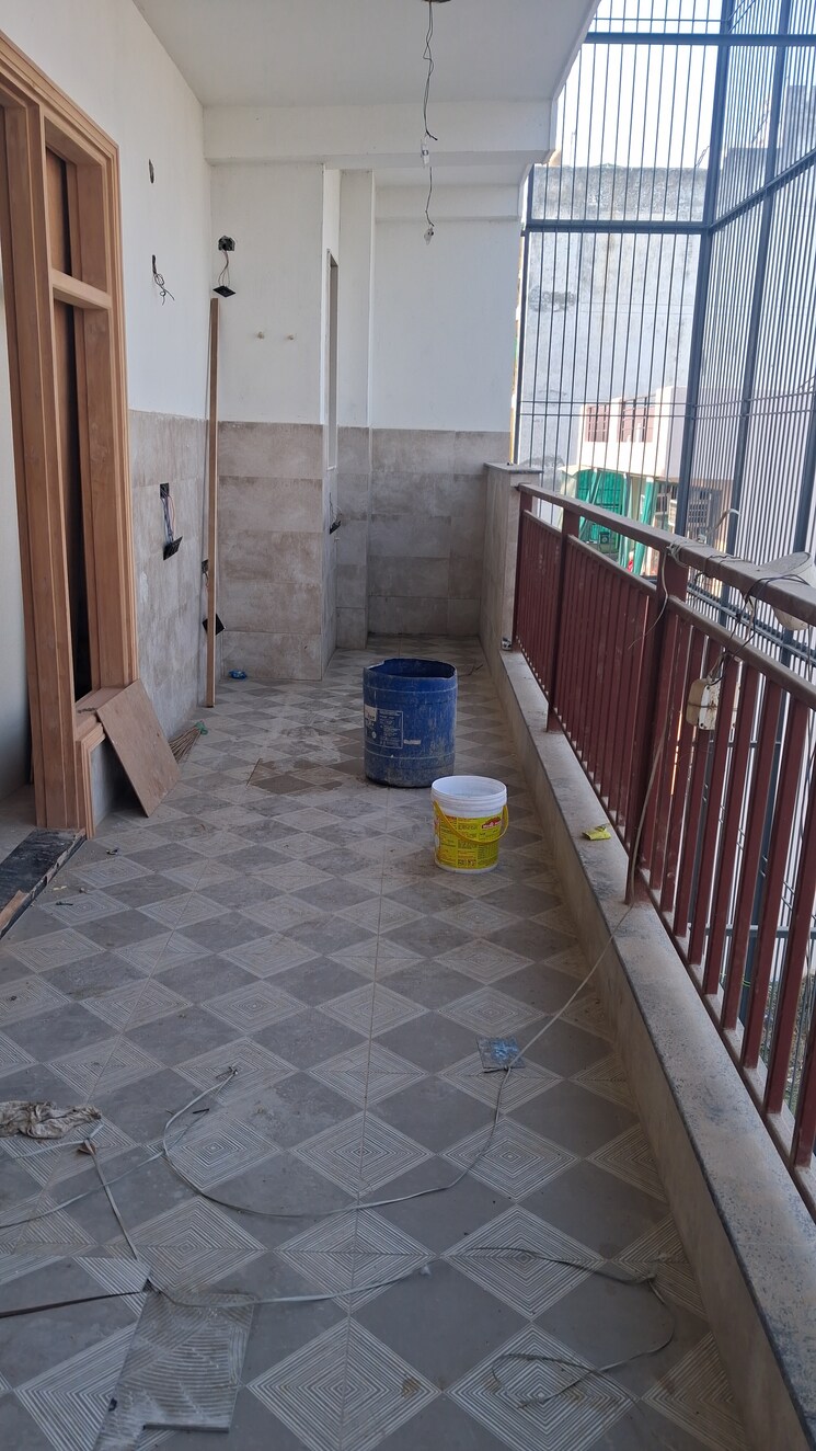 Balcony, sector 85 3 Bedroom 234 Sq.Yd. Builder Floor In Sector 85 Faridabad 9799612