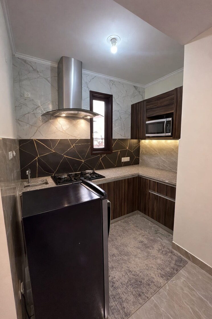 Kitchen, freedom fighters enclave 2 Bedroom 950 Sq.Ft. Builder Floor In Freedom Fighters Enclave Delhi 9799626