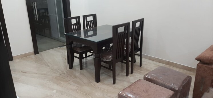 Gym, east of kailash 3 Bedroom 1125 Sq.Ft. Builder Floor In East Of Kailash Delhi 9799685