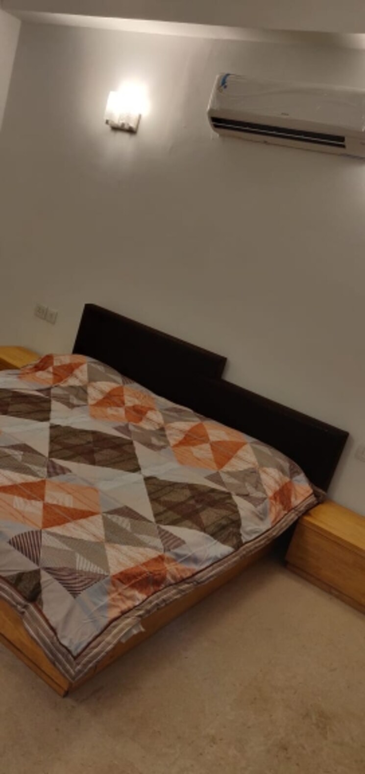 Bedroom, ss-almeria 3.5 Bedroom 2000 Sq.Ft. Apartment In Sector 84 Gurgaon 9799698