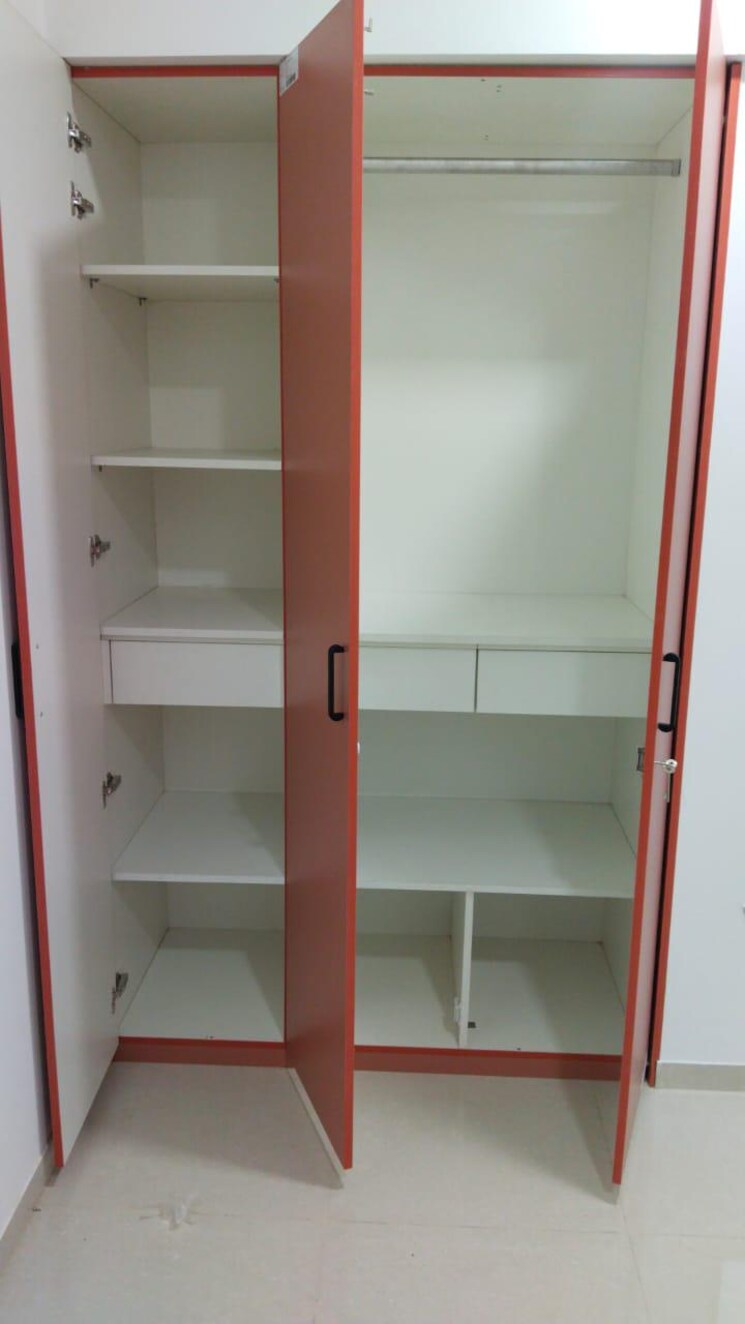 Bathroom, kalpataru-immensa-f 2 Bedroom 700 Sq.Ft. Apartment In Kolshet Road Thane 9800185