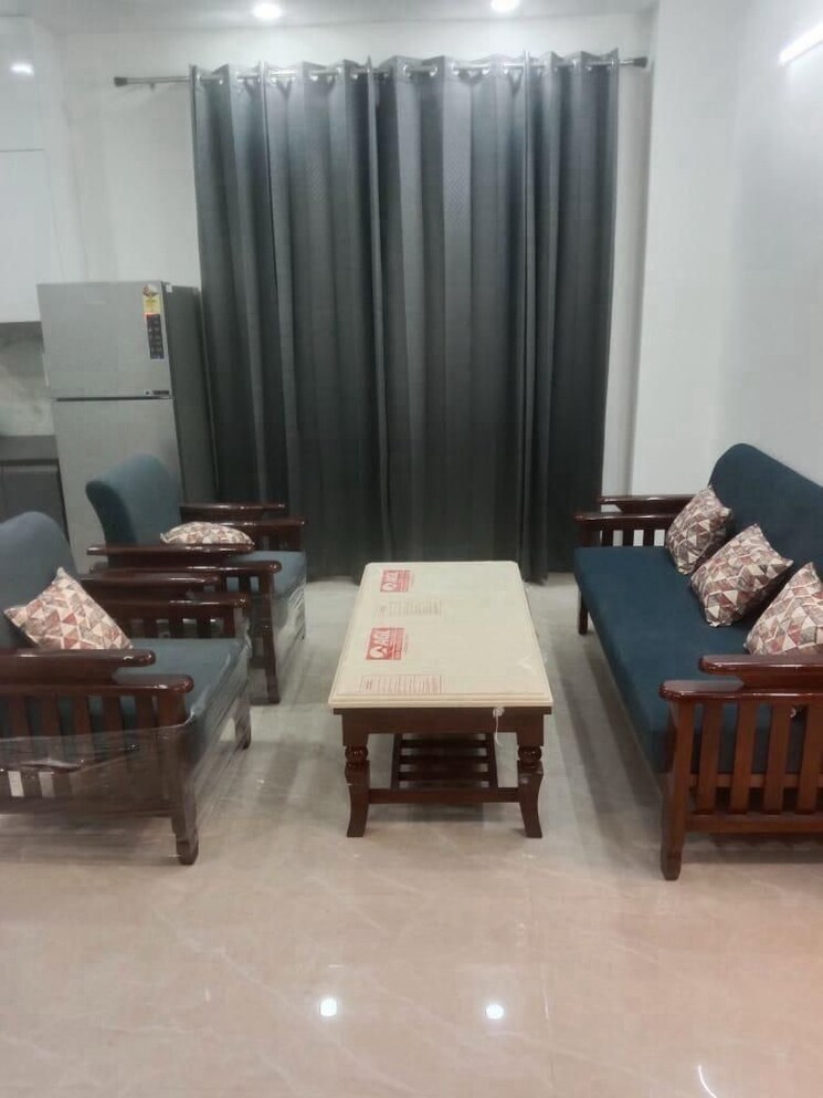 Living Room, sector 56 2.5 Bedroom 180 Sq.Yd. Builder Floor In Sector 56 Gurgaon 9800391