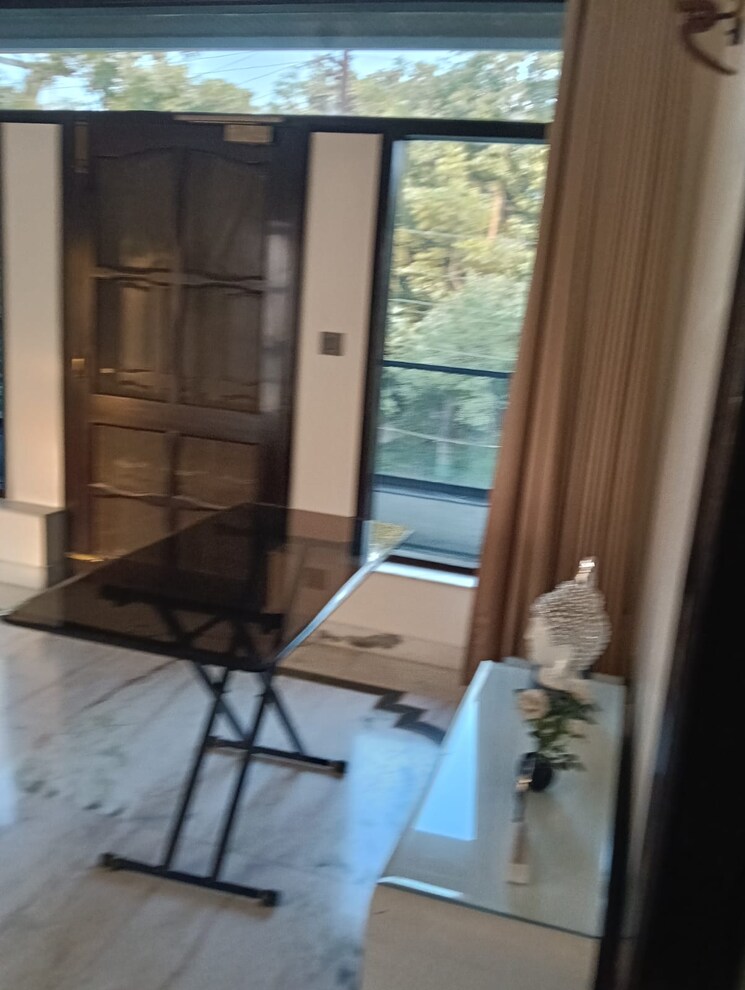 undefined, sector 55 1.5 Bedroom 1550 Sq.Ft. Independent House In Sector 55 Noida 9800471