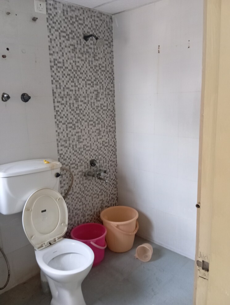 Bathroom, signature-global-solera-2 2 Bedroom 634 Sq.Ft. Apartment In Sector 107 Gurgaon 9800500