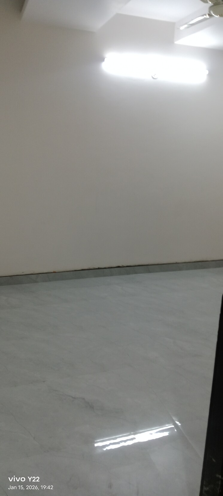 Room, laxmi nagar 3 Bedroom 1100 Sq.Ft. Independent House In Laxmi Nagar Delhi 9800555