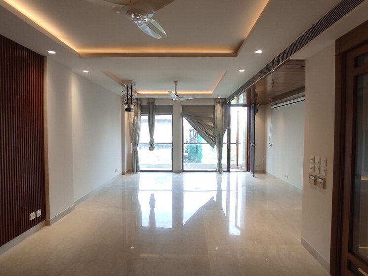 Cover Image, panchsheel park 4 Bedroom 500 Sq.Yd. Builder Floor In Panchsheel Park Delhi 9800583