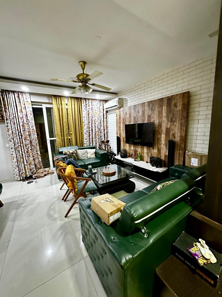 Gym, tulip-violet 4 Bedroom 2010 Sq.Ft. Apartment In Sector 69 Gurgaon 9800614