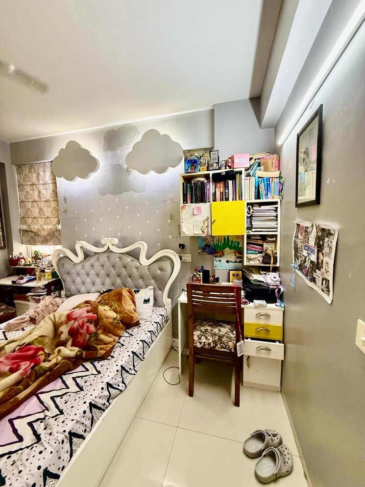 Living Room, tulip-violet 4 Bedroom 2010 Sq.Ft. Apartment In Sector 69 Gurgaon 9800614