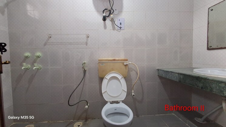 Bathroom, rwa-apartments-sector-51 2 Bedroom 1500 Sq.Ft. Builder Floor In Sector 51 Noida 9800619