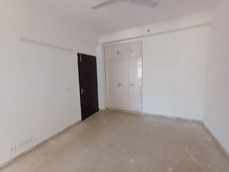 Room, amrapali-silicon-city 3 Bedroom 1835 Sq.Ft. Apartment In Sector 76 Noida 9800655