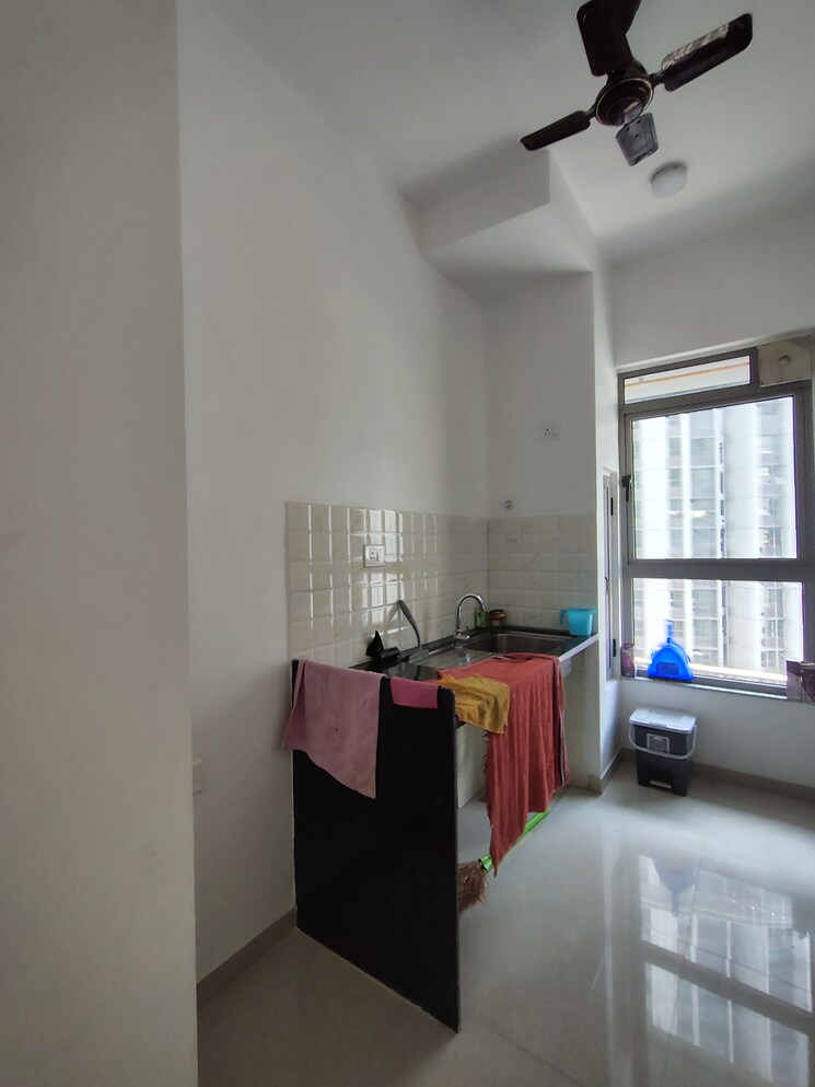 Living Room, kalpataru-immensa-d 1 Bedroom 450 Sq.Ft. Apartment In Kolshet Road Thane 9800665