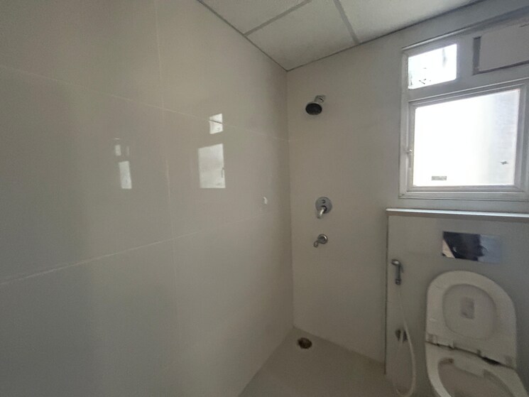 Bathroom, ace-parkway 3 Bedroom 1750 Sq.Ft. Apartment In Sector 150 Noida 9800705