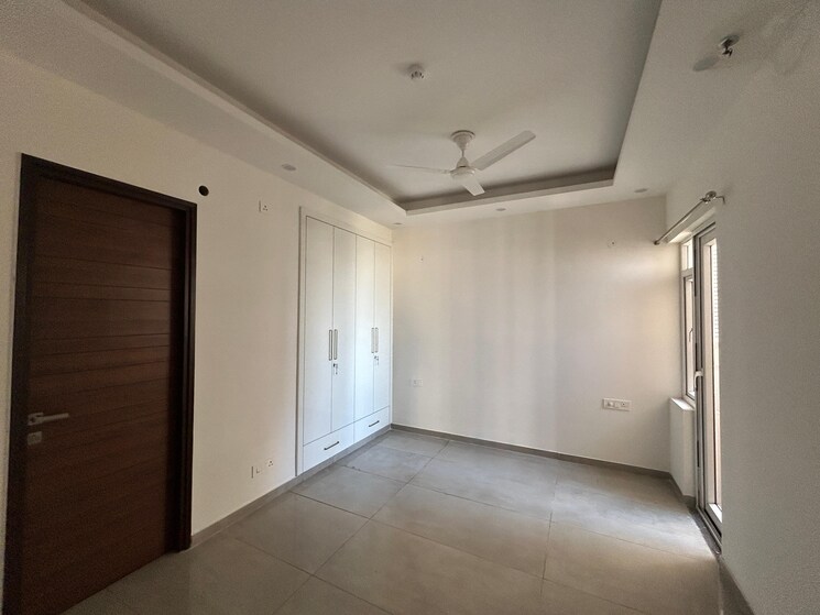 Room, ace-parkway 3 Bedroom 1750 Sq.Ft. Apartment In Sector 150 Noida 9800705