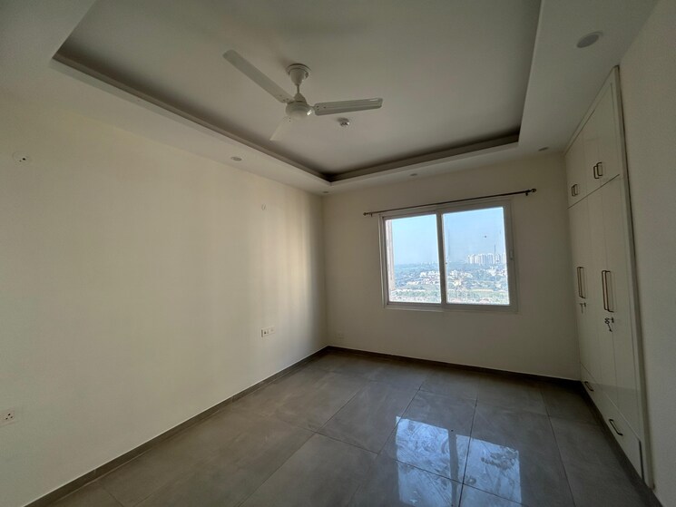 Room, ace-parkway 3 Bedroom 1750 Sq.Ft. Apartment In Sector 150 Noida 9800705