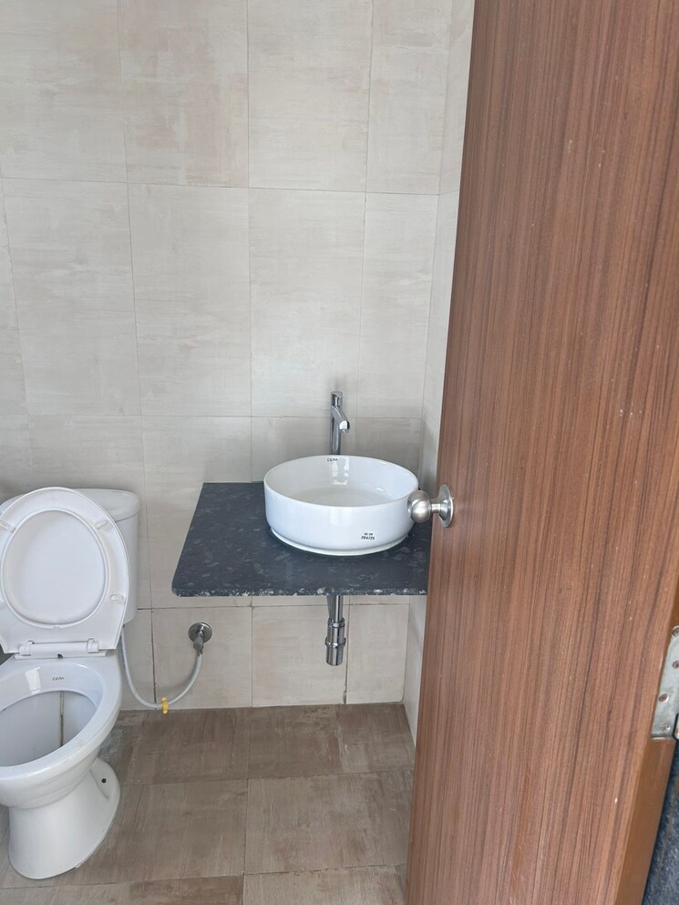 Bathroom, vrunda-shlok 3 Bedroom 1003 Sq.Ft. Apartment In Moshi Pune 9800715