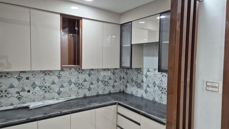Kitchen, sector 107 2 Bedroom 900 Sq.Ft. Builder Floor In Sector 107 Noida 9800865