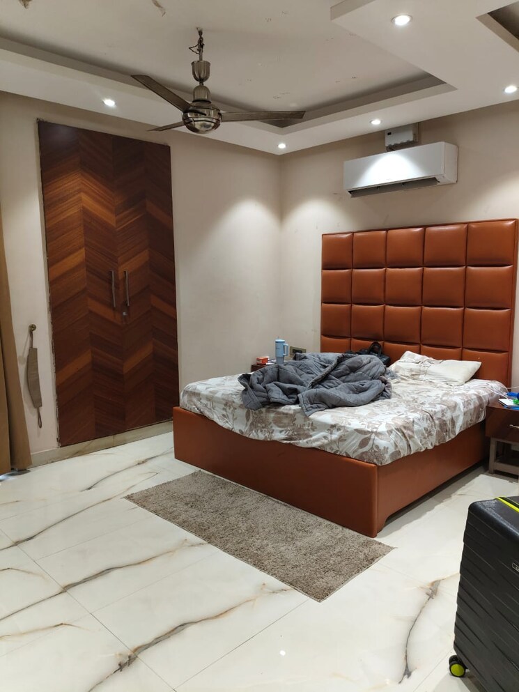 Bedroom, smart-world-orchard 3 Bedroom 1680 Sq.Ft. Apartment In Sector 61 Gurgaon 9800886