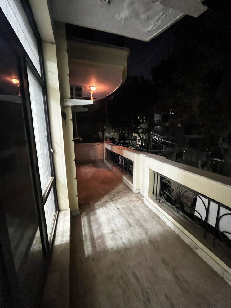 Balcony, ansal-sushant-lok-i 3 Bedroom 1645 Sq.Ft. Builder Floor In Sector 43 Gurgaon 9800918