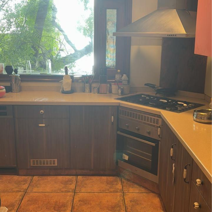 Kitchen, sarvodaya enclave 4 Bedroom 475 Sq.Yd. Builder Floor In Sarvodaya Enclave Delhi 9800940