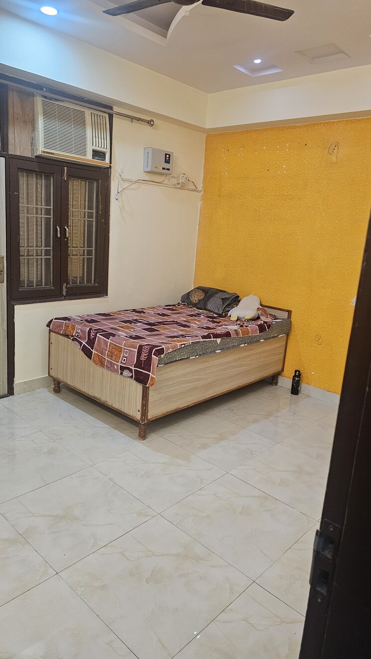 Bedroom, rwa-apartments-sector-50 2 Bedroom 1050 Sq.Ft. Builder Floor In Sector 50 Noida 9801016