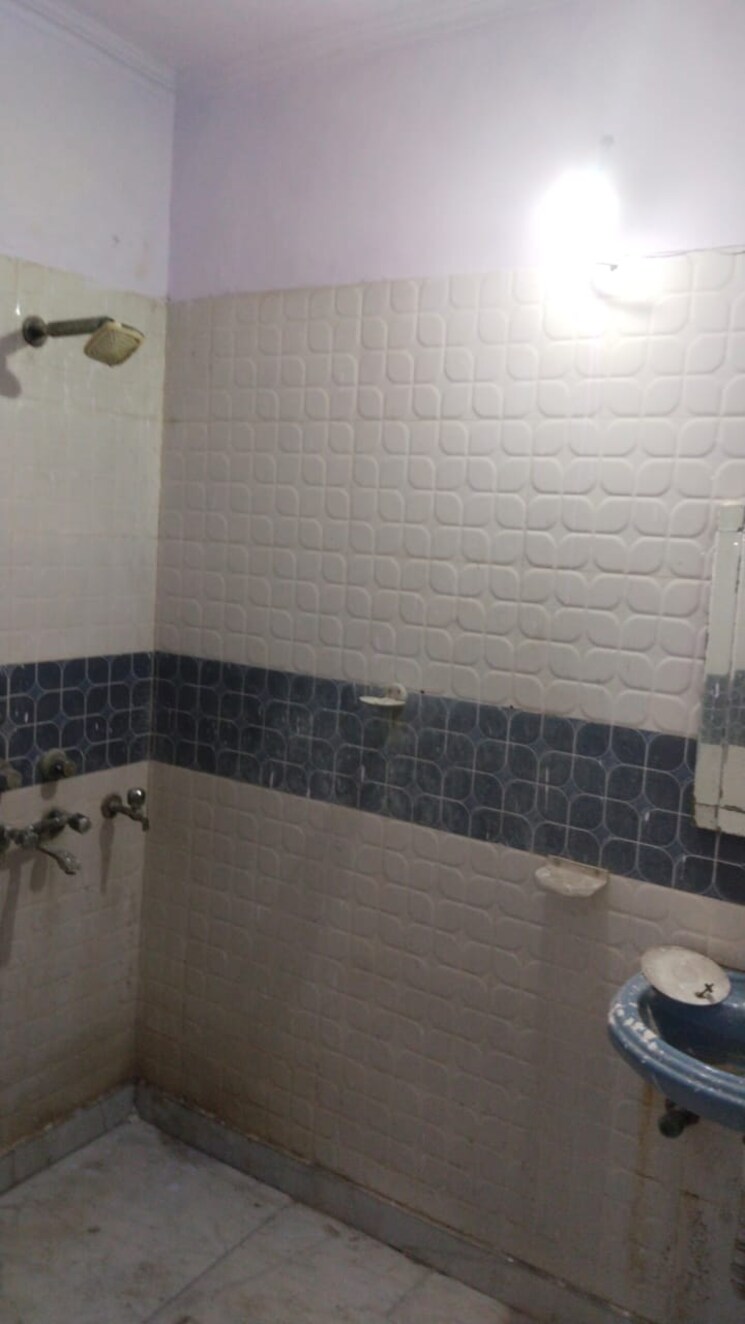 Balcony, sector 11 2 Bedroom 1950 Sq.Ft. Independent House In Sector 11 Noida 9801164