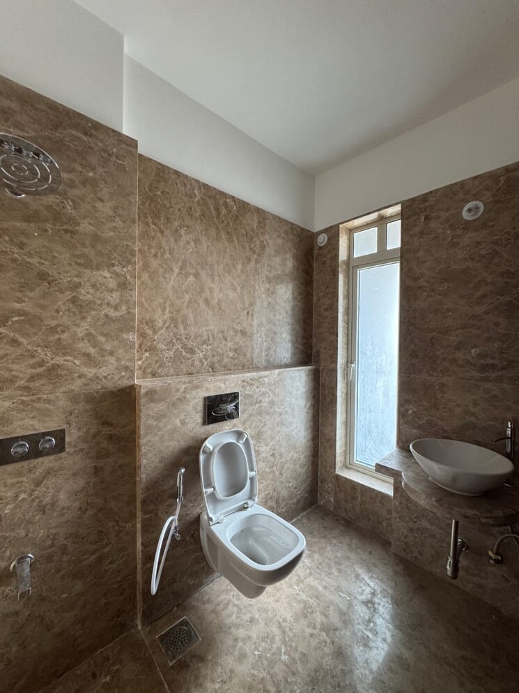 Attached Bathroom, sheth-avalon 4 Bedroom 1891 Sq.Ft. Apartment In Laxmi Nagar Thane 9801265