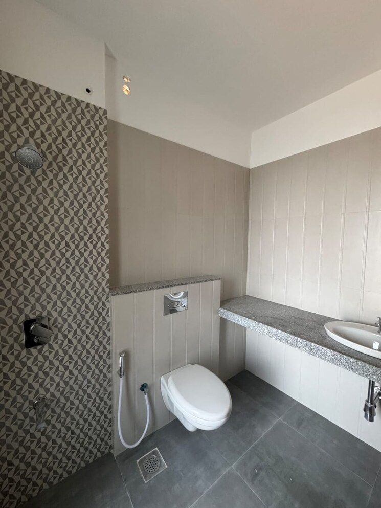 Attached Bathroom, sheth-avalon 4 Bedroom 1891 Sq.Ft. Apartment In Laxmi Nagar Thane 9801265
