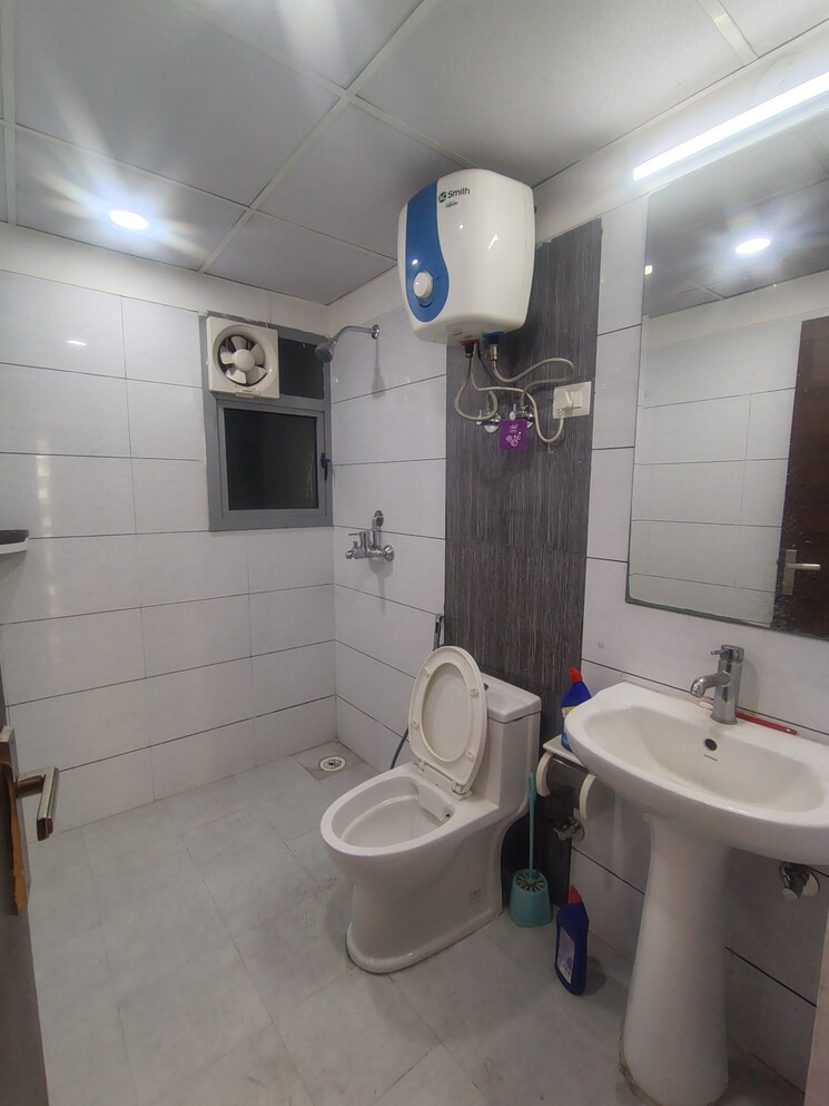 Master Bedroom, gulshan-bellina 2 Bedroom 597 Sq.Ft. Apartment In Sector 16 Greater Noida Greater Noida 9801335