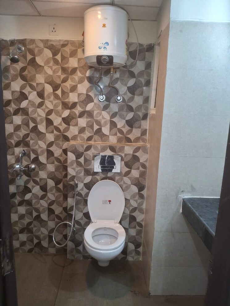 Bathroom, griha-pravesh 2 Bedroom 1175 Sq.Ft. Apartment In Sector 77 Noida 9801338