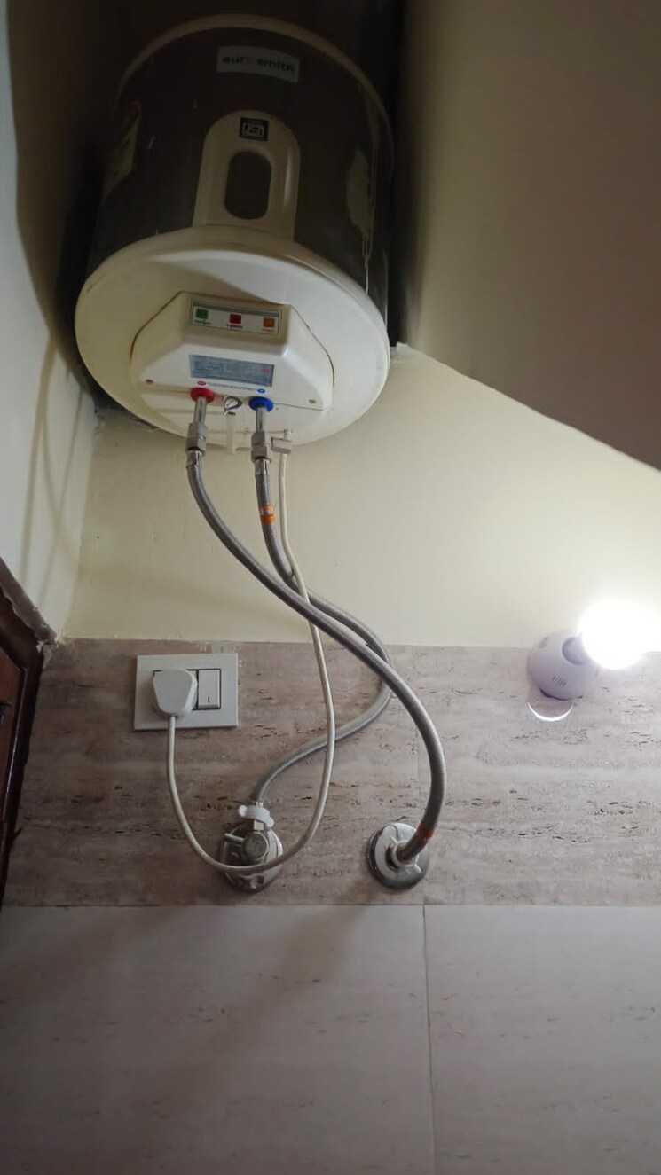 Bathroom, sector 70 1 Bedroom 670 Sq.Ft. Independent House In Sector 70 Mohali 9801371